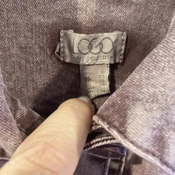 LOGO by Lori Goldstein Denim Jacket Released Hem Womens Size 0 - Picture 4 of 4